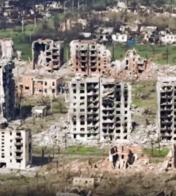 Город-призрак: военные показали кадры из разрушенного россиянами Торецка