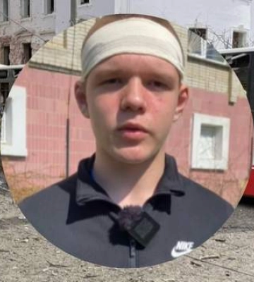 &quot;Я впав, на мене посипалося скло&quot;: 13-річний Кирило розповів, як рятував людей з автобуса