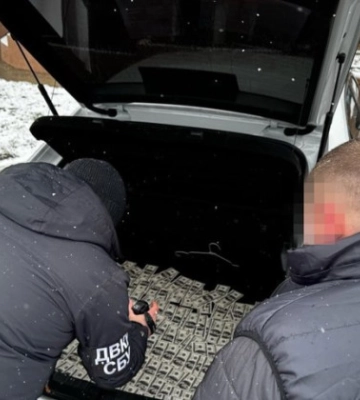 В Тернополе супруги преподавателей за 17 тысяч долларов хотели «откупить» военнообязанного от мобилизации
