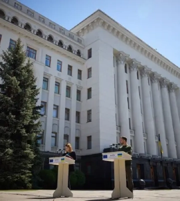 Україна запросила лідерів європейських держав відвідати Київ 9 травня – Politico