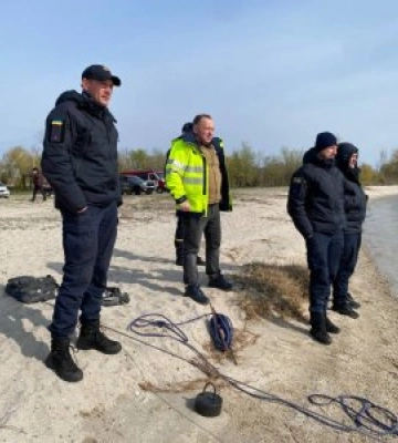 Піротехніки проводять перевірку пляжу у Варварівці