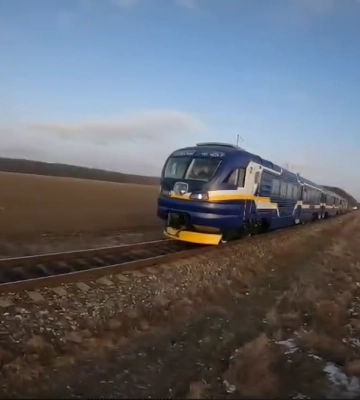 Капітально оновлений дизель-поїзд ДЕЛ-02 розпочинає курсування по Черкаській, Вінницькій та Кіровоградській областях