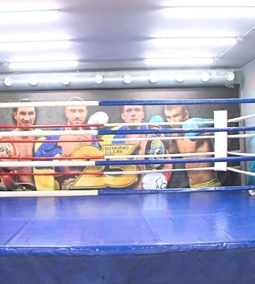 На відкриття оновленої боксерської зали до Рівного приїхав олімпійський чемпіон Олександр Хижняк (ВІДЕО)