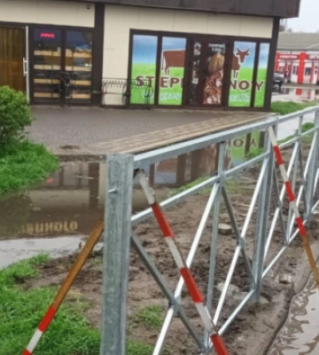 Оккупанты продолжают отмывать бюджетные деньги на заборах - добрались до сел Мелитопольского района (Скрины)