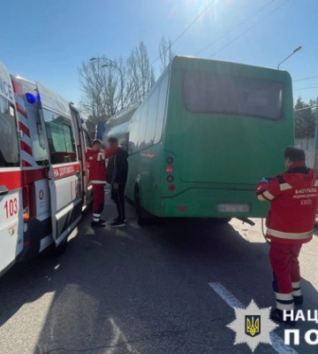 В Киеве маршрутка въехала в автоцистерну