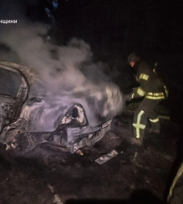 На Херсонщині росіяни знищили авто з гуманітарним хлібом