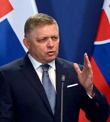 Прем’єр Словаччини відмовився засудити росію за теракт у Сумах