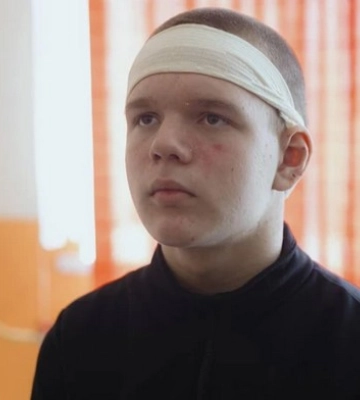 «У той час я не думав – я діяв»: 13-річний підліток розповів, як рятував поранених пасажирів у Сумах