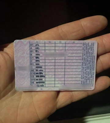 В Одесі викрили водія, який купив права в інтернеті 