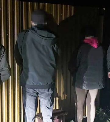 На Вінниччині викрили шахраїв, які обіцяли демобілізацію сина загиблого воїна за хабар На Вінниччині викрили шахраїв, які обіцяли демобілізацію сина загиблого воїна за хабар
