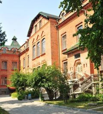 Полтавців запрошують на весняну екскурсію в саду краєзнавчого музею