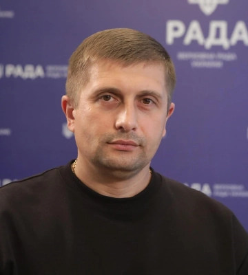 Сергій Козир. Від шахтаря до нардепа й очільника осередку партії на Херсонщині Сергій Козир. Від шахтаря до нардепа й очільника осередку партії на Херсонщині