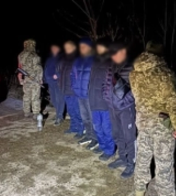 Таксі з Вінниці до Молдови за $28,5 тис: на Одещині затримали п’ятьох чоловіків за спробу незаконного перетину кордону, - ДПСУ. ФОТО