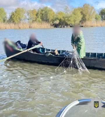 В Очаківському гирлі Дунаю браконьєри наловили риби на півмільйона гривень В Очаківському гирлі Дунаю браконьєри наловили риби на півмільйона гривень