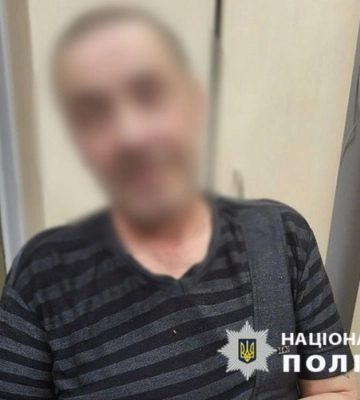 У Києві затримали 61-річного рецидивіста, який завдав ножових поранень знайомій