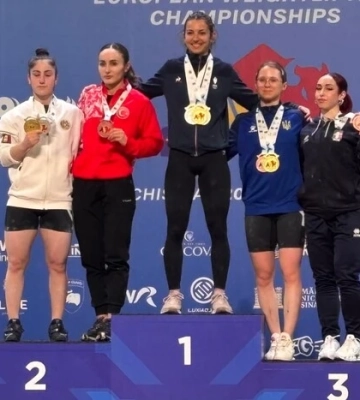 Івженко здобула дві нагороди чемпіонату Європи з важкої атлетики