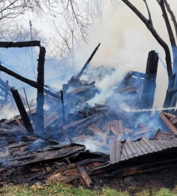 На Волині через спалювання сміття згоріла господарська споруда