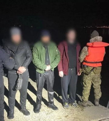 На Одещині чоловіки на гідроскутері перекинулися під час спроби незаконного перетину кордону