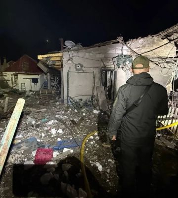 Атака ударних дронів по Одесі: загорівся житловий будинок, пошкоджена цивільна інфраструктура