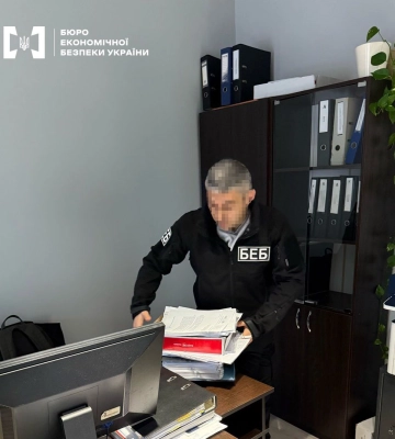 Службовці Ужгородської міськради розтратили 5 млн грн на будівництві автобази Службовці Ужгородської міськради розтратили 5 млн грн на будівництві автобази