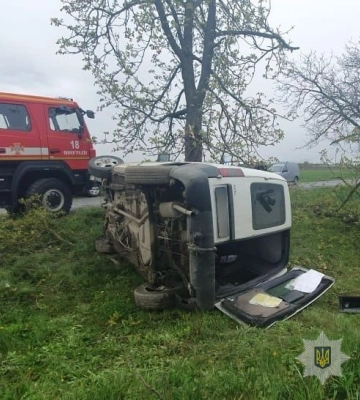 У Виноградові внаслідок аварії загинув водій мікроавтобуса