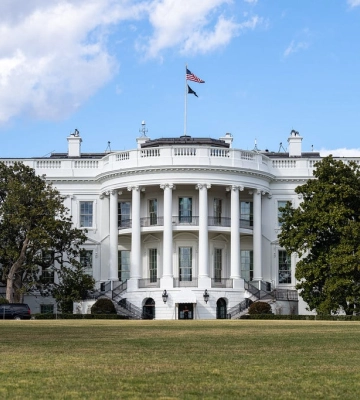 Угода про корисні копалини: США знизили оцінку допомоги, наданої Києву, з 300 до 100 млрд дол. — Bloomberg