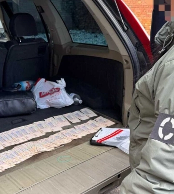 50 тис. грн - за оренду приміщення: у Рівному на хабарі викрили директорку держустанови