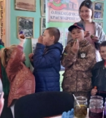 У музеї на Кіровоградщині пройшов майстер-клас з писанкарства. ФОТО