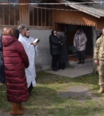 На Харківщині в останню путь проводили захисника, який загинув на Донбасі