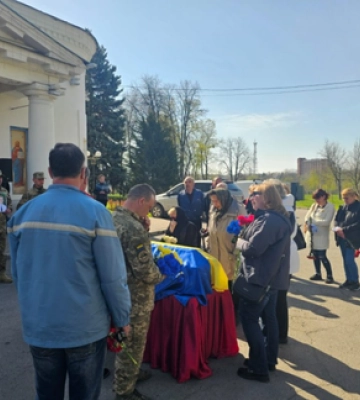 Полтавська громада провела в останню дорогу загиблого Героя Олександра Мамченка Полтавська громада провела в останню дорогу загиблого Героя Олександра Мамченка