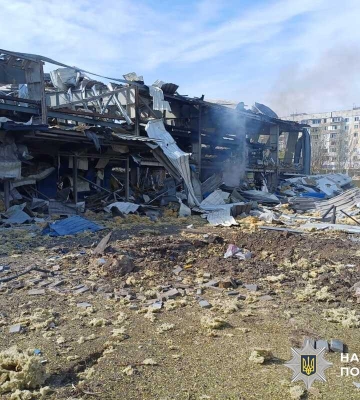Війська РФ вдарили по Центральному району Херсона з авіації та артилерії: є поранені й загиблий