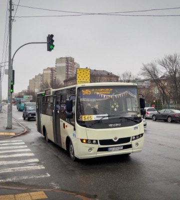 Маршрутки без готівки: столична влада схвалила відповідну петицію