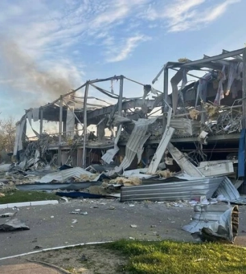 У Херсоні Росія знищила льодовий палац «Фаворит-Арена»