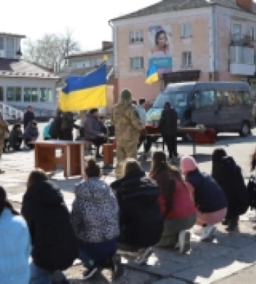 Первомайська громада провела в останню путь захисника Артема Мішушина