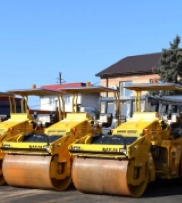 Миколаїв отримав від партнерів з Японії сучасну техніку для ремонту доріг
