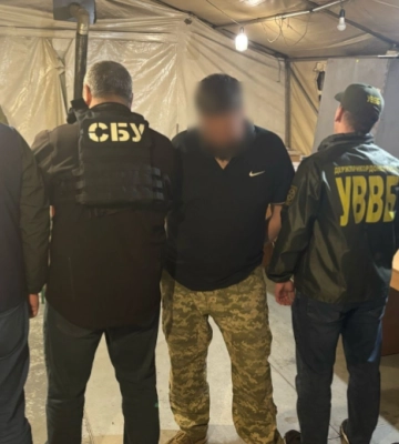 На Львівщині власник автопідприємства переправляв військовозобов’язаних через кордон