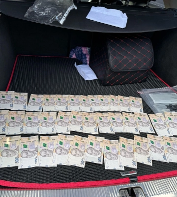 На Львівщині власник автопідприємства переправляв військовозобов’язаних через кордон