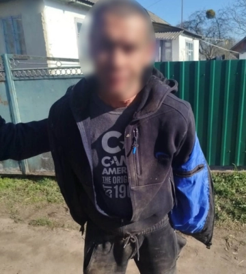 На Вінниччині двоє чоловіків кидалися сокирами та цеглинами у поліцейських: є поранений