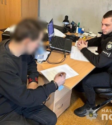 У Дніпрі затримано зловмисника, який вдарив ножем чоловіка, у котрого винаймав кімнату