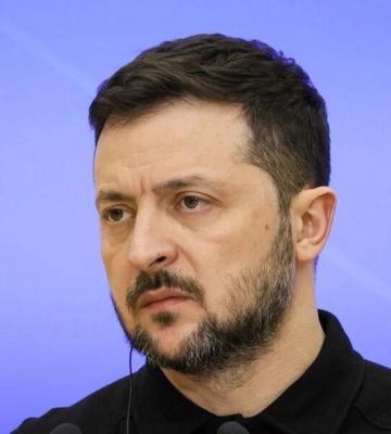 Удар по Сумах довів Захарову до істерики: заявила, що Зеленський має стати на коліна