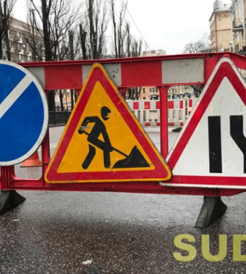 У Києві частково обмежили рух транспорту вулицею Зодчих