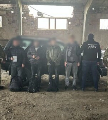 За $10 000 переправляли мужчин за границу: на Буковине задержаны два организатора, - ГПСУ. ФОТОрепортаж