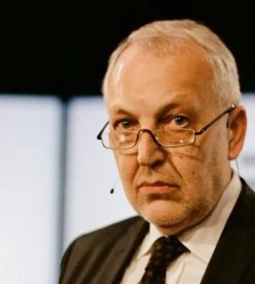 У Києві невідомий напав із ножем на Юрія Макарова: його ушпиталили