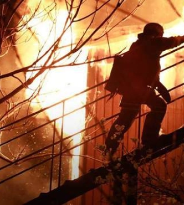 У Дніпрі внаслідок нічної атаки дронів пошкоджено театр опери та балету