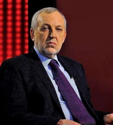 У Києві невідомий напав із ножем на Юрія Макарова: його ушпиталили