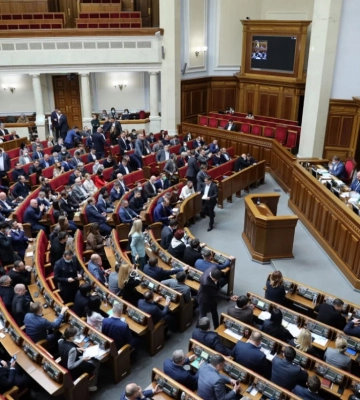 “У Києві відверто плюють на закон”: у Раді обіцяють найсуворіші покарання