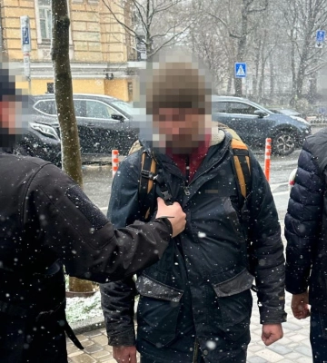 СБУ заявила о задержании российского шпиона, который готовил теракты возле оборонных ведомств в центре Киева