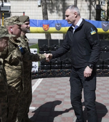 Громада Києва передала 112-й бригаді ТрО понад 1800 БпЛА