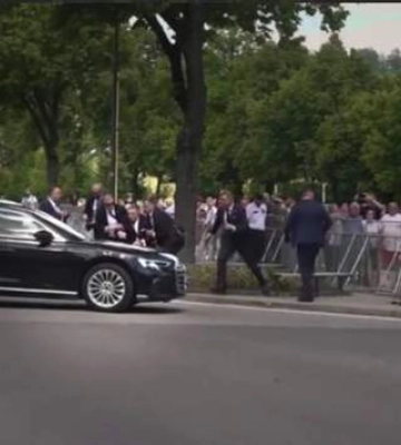 Новые кадры покушения на Фицо: финский телеканал показал видео, которого ранее не было в сети Новые кадры покушения на Фицо: финский телеканал показал видео, которого ранее не было в сети
