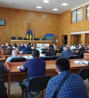 В Ужгороді відбулася чергова сесія міської ради: депутати розглянули понад п&#039;ять десятків питань